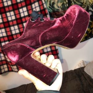 MARC JACOBS VINTAGE VELVET CHUNKY HEEL